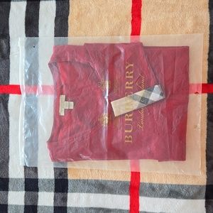 Burberry women quarter sleeve tee-shirt